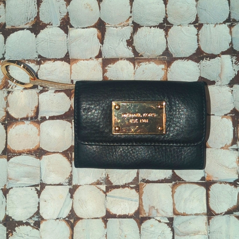 Michael Kors Black leather key chain cc holder